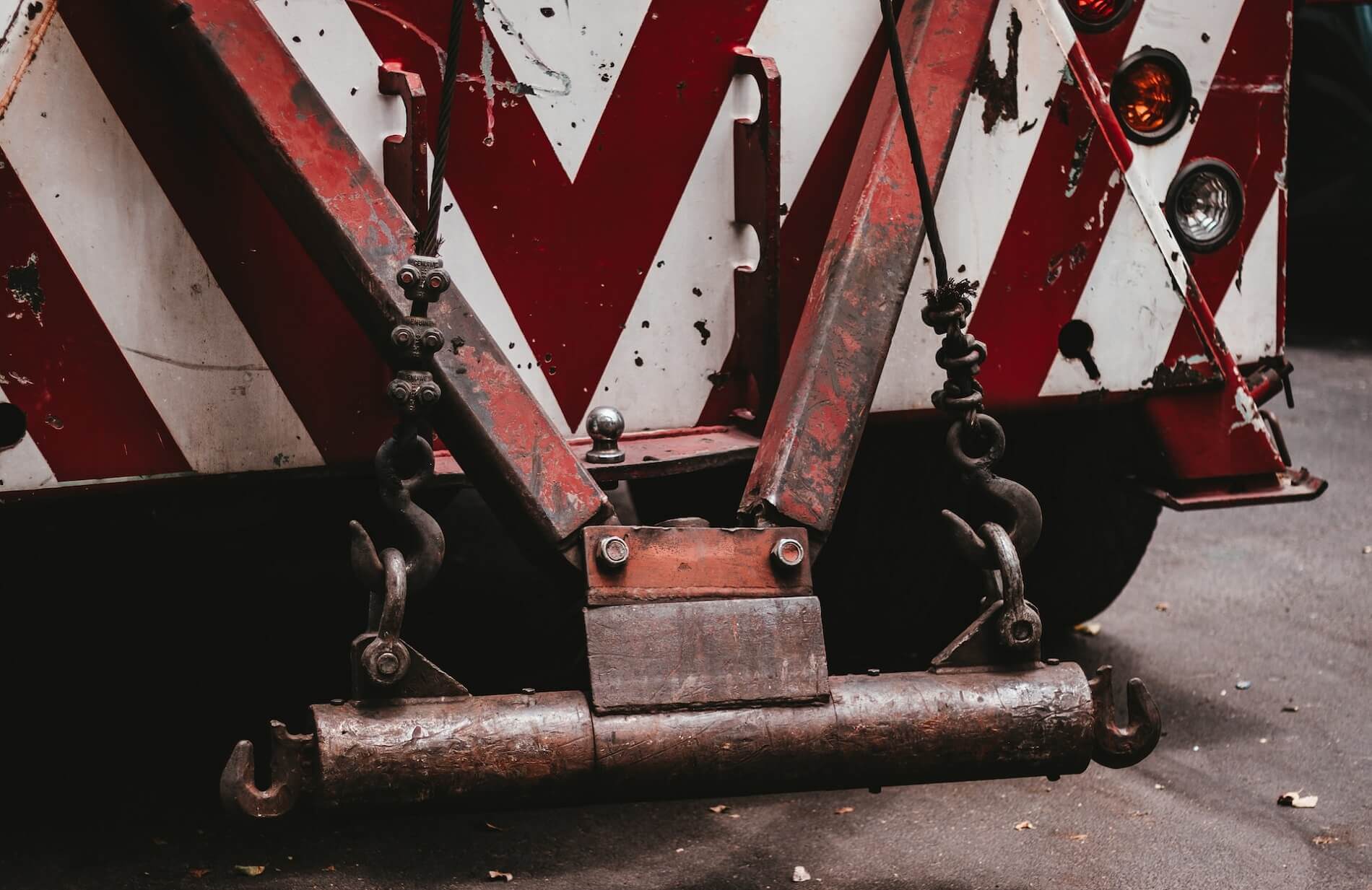 Heavy-Duty vs. Light-Duty Towing: Which Tow Truck Service Should I Choose?