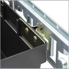 Horizontal and Vertical Cross Style E Track Fitting close view - Mytee Products